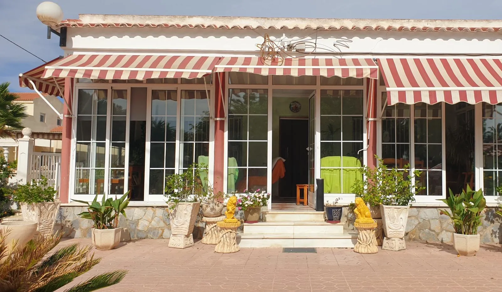 Villa de 3 dormitorios en Elche, Costa Blanca — foto 1 de 27
