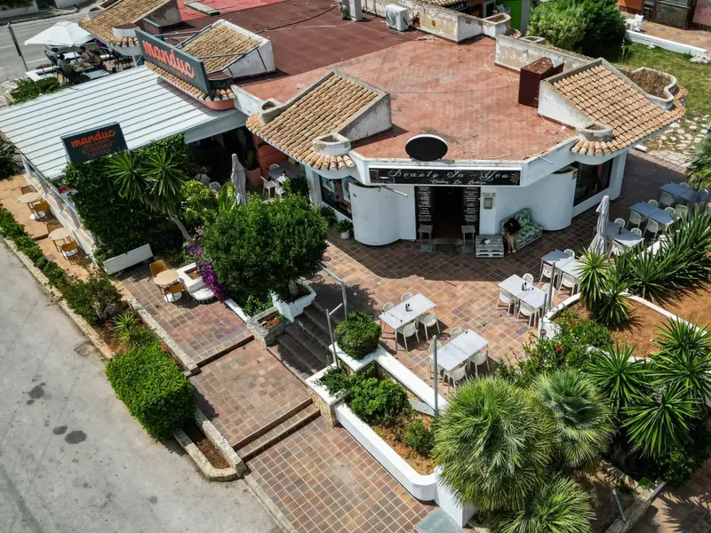 Комерційне приміщення з 3 спальнями у Dénia, Коста-Бланка — фото 12 з 30