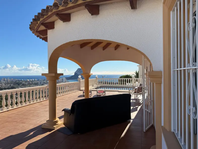 Villa de 4 dormitorios en Calpe, Costa Blanca — foto 14 de 28