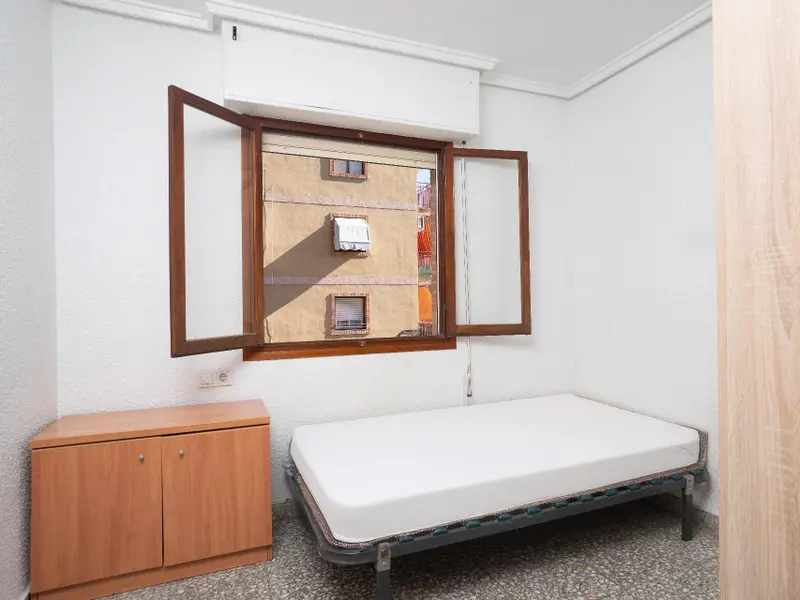 Apartment with 2 bedrooms in Elche, Costa Blanca — photo 13 of 27