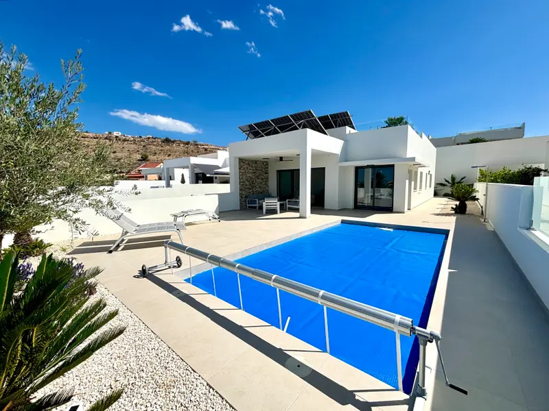 Chalet independiente en Benijófar, Costa Blanca