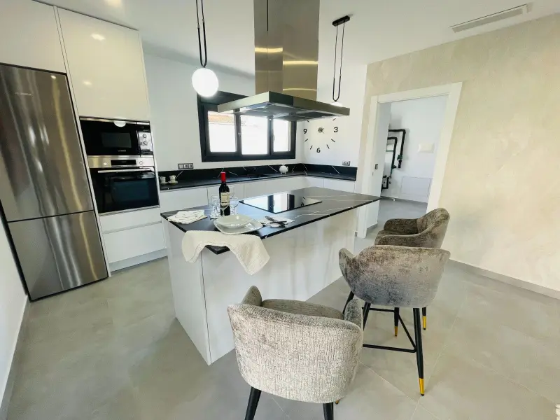 Villa mit 5 Schlafzimmern in Torrevieja, Costa Blanca — Foto 3 von 30
