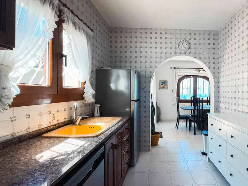 Villa de 3 dormitorios en Moraira, Costa Blanca — foto 12 de 22