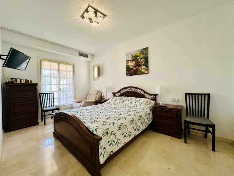 Villa de 4 dormitorios en Finestrat, Costa Blanca — foto 17 de 30