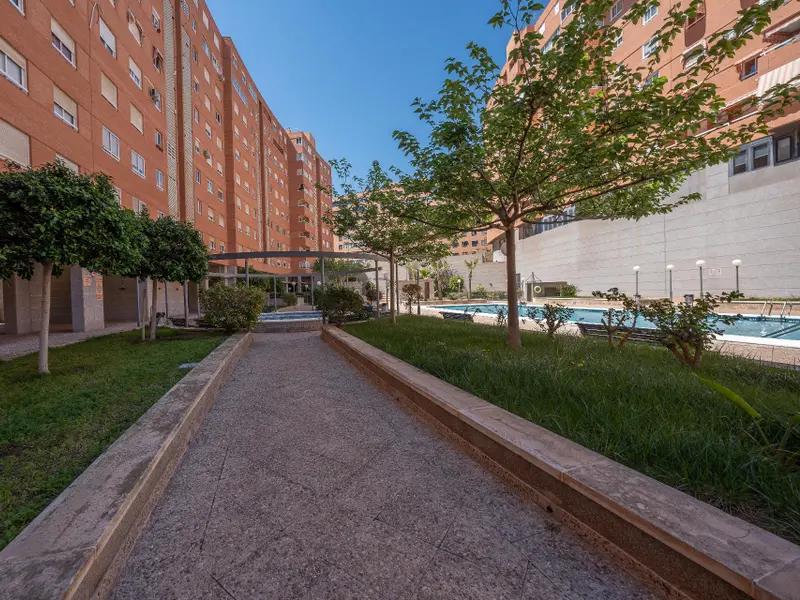 Apartamento de 2 dormitorios en Alicante, Costa Blanca — foto 25 de 28