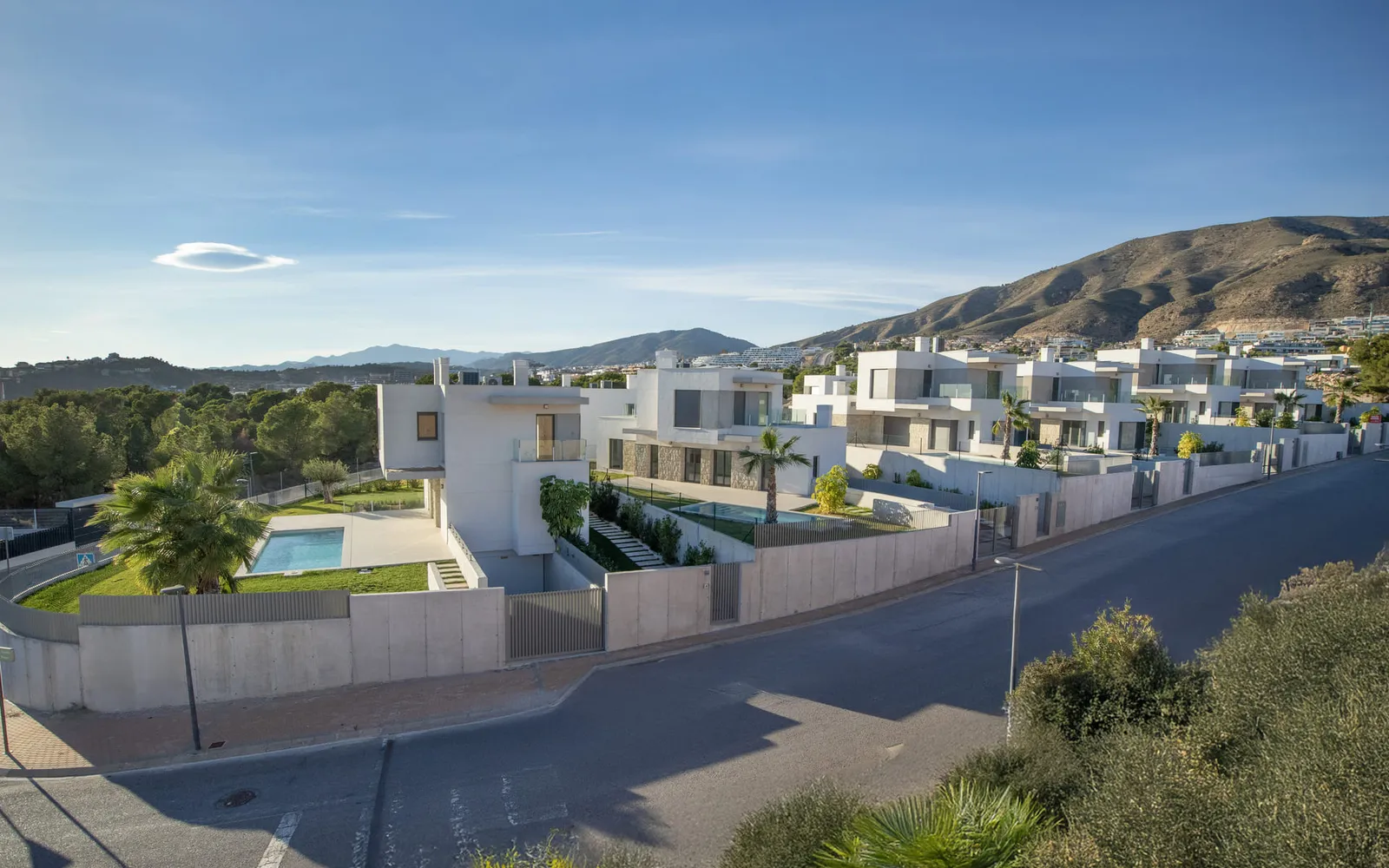 Chalet independiente de 4 dormitorios en Finestrat, Costa Blanca — foto 1 de 1