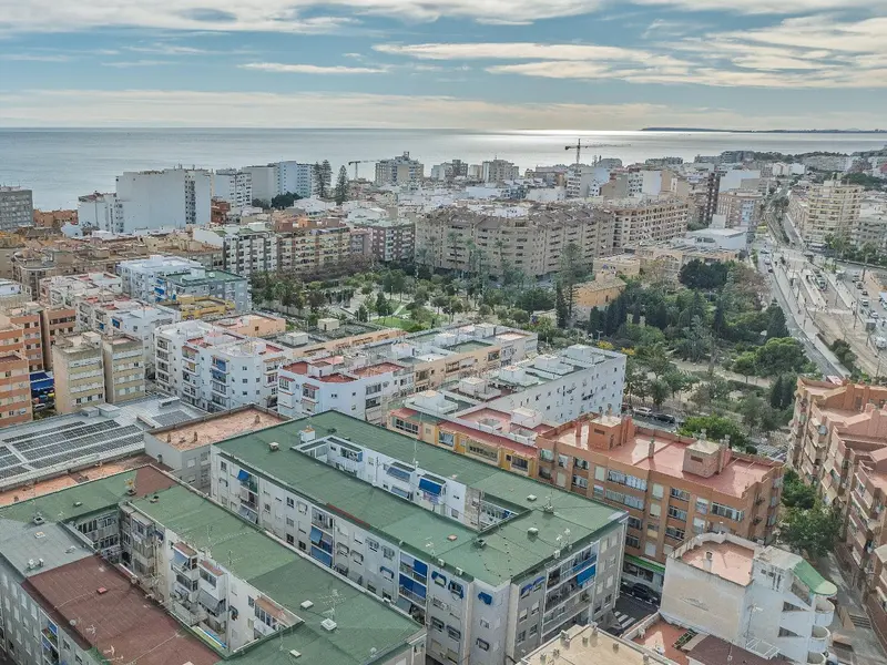 Apartamento de 2 dormitorios en Villajoyosa, Costa Blanca — foto 7 de 25