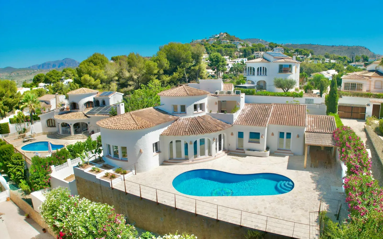Villa de 6 dormitorios en Moraira, Costa Blanca — foto 1 de 30