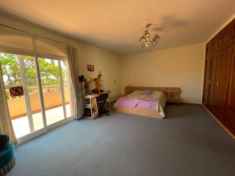 Villa de 7 dormitorios en Alfaz del Pi, Costa Blanca — foto 27 de 30