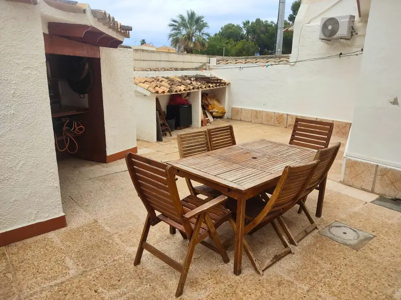 بنغالو de 3 dormitorios en Dénia, Costa Blanca — صورة 10 من 11