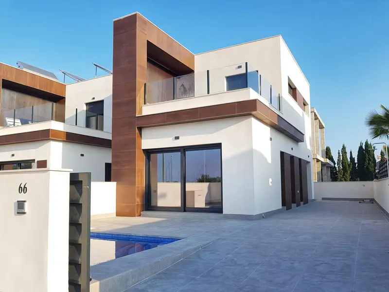 Villa de 3 dormitorios en Daya Nueva, Costa Blanca — foto 2 de 15