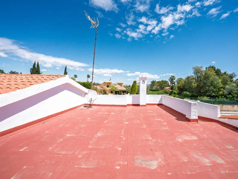 Villa with 4 bedrooms in Elche, Costa Blanca — photo 16 of 30