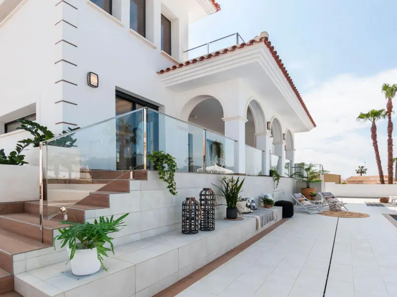 Villa de 3 dormitorios en Rojales, Costa Blanca — foto 13 de 30