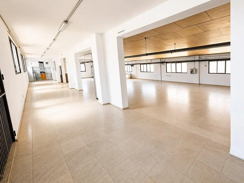 Local comercial en Almansa, Costa Blanca — foto 13 de 20