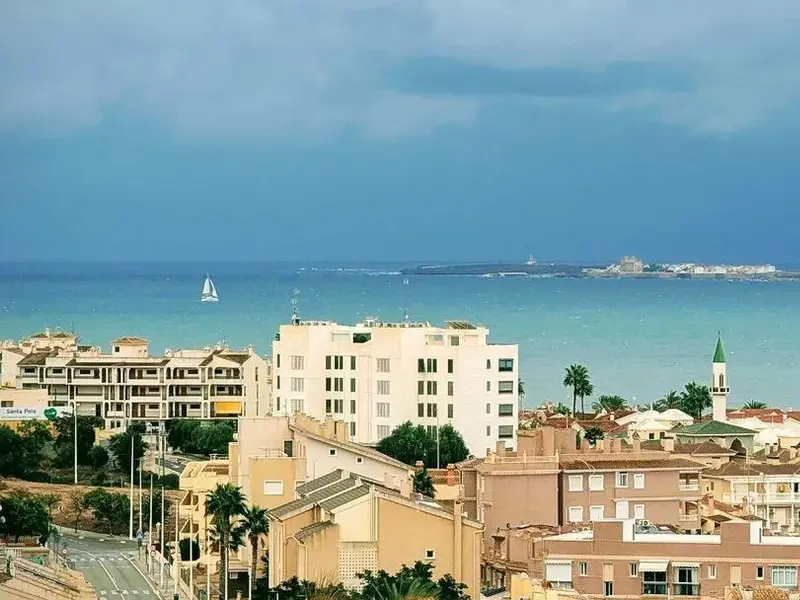 Bungalow with 4 bedrooms in Santa Pola, Costa Blanca — photo 3 of 30