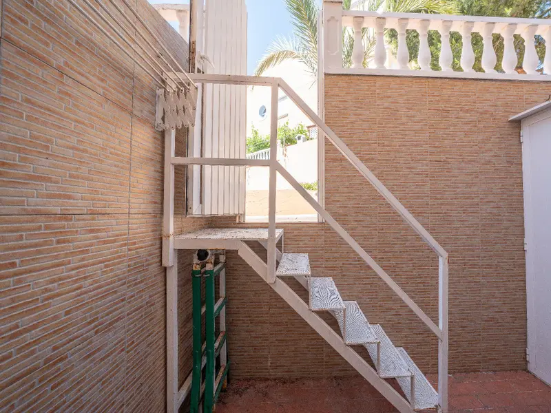 Bungalow de 2 dormitorios en Desconocido, Costa Blanca — foto 15 de 30