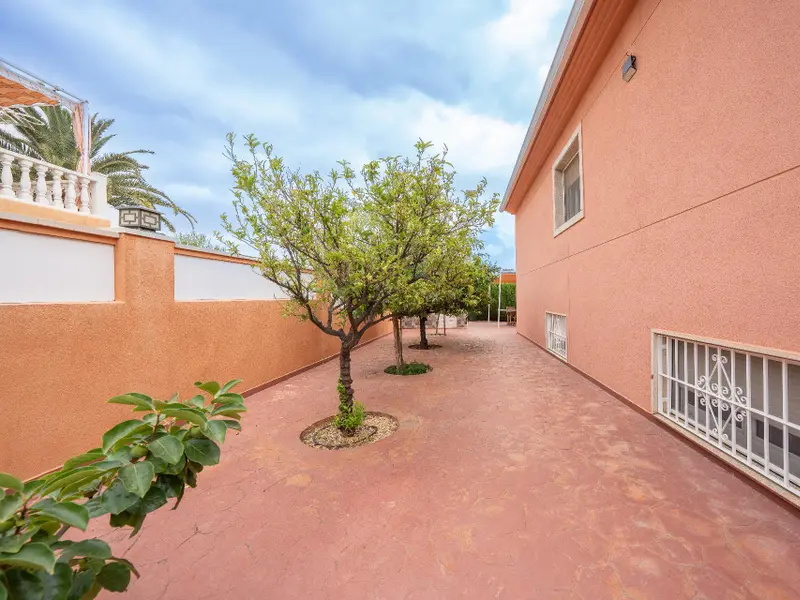 Villa de 5 dormitorios en La Nucía, Costa Blanca — foto 19 de 30