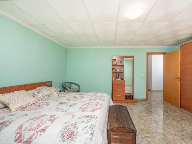 Local comercial de 4 dormitorios en Desconocido, Costa Blanca — foto 23 de 30