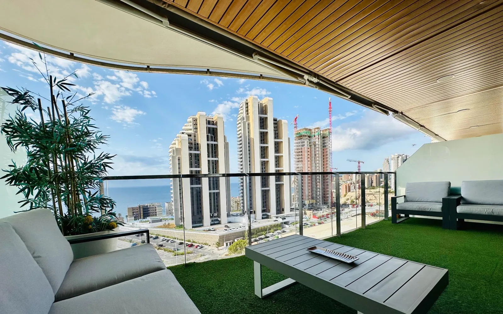 Апартаменти з 2 спальнями у Benidorm, Коста-Бланка — фото 1 з 30