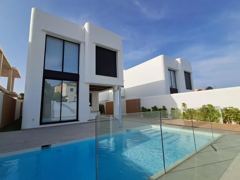 Villa de 4 dormitorios en Albir, Costa Blanca — foto 2 de 30
