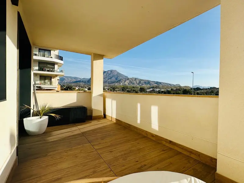 Apartamento de 2 dormitorios en Villajoyosa, Costa Blanca — foto 10 de 29