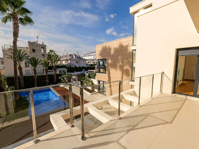 Villa mit 3 Schlafzimmern in Torrevieja, Costa Blanca — Foto 27 von 30