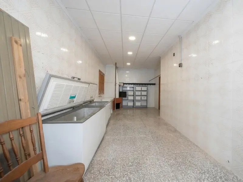 Commercial with 3 bedrooms in Crevillent, Costa Blanca — photo 13 of 29