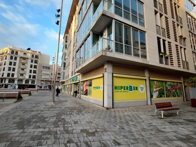Local comercial en Elche, Costa Blanca — foto 13 de 16