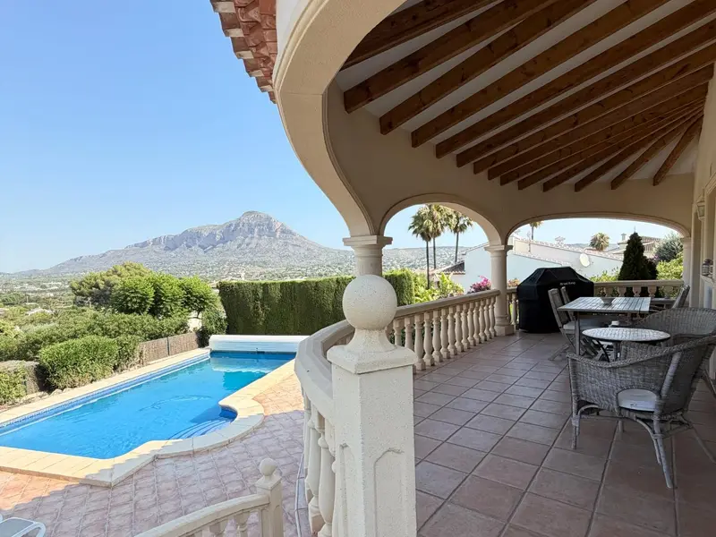 Villa de 4 dormitorios en Jávea, Costa Blanca — foto 18 de 29