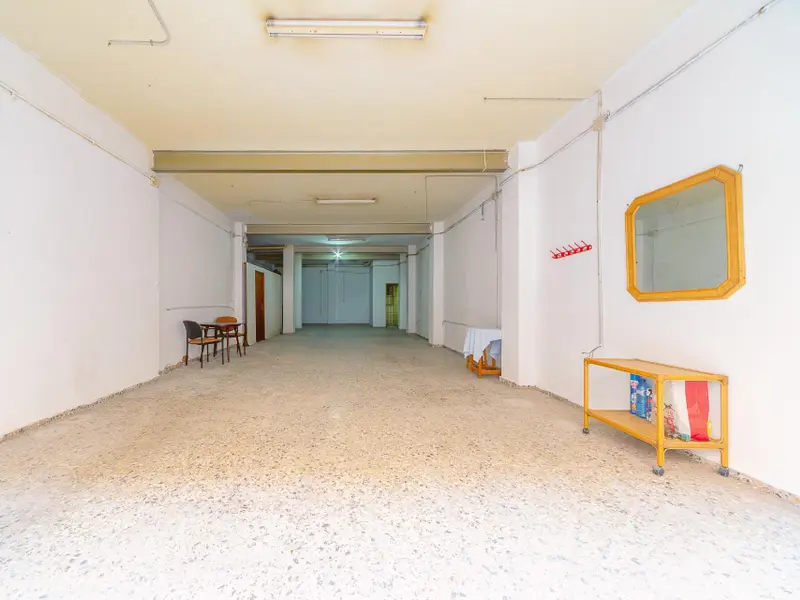 Local comercial en Elche, Costa Blanca — foto 2 de 9