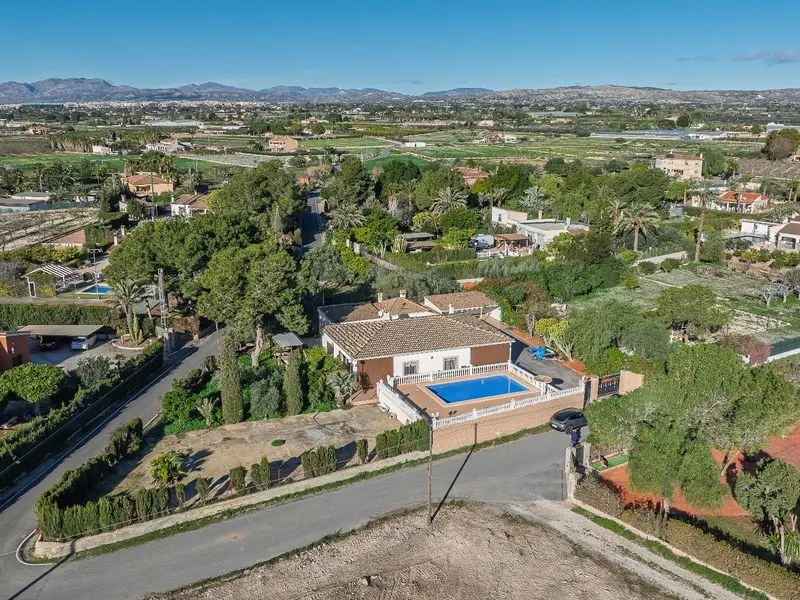Villa with 3 bedrooms in Elche, Costa Blanca — photo 4 of 30