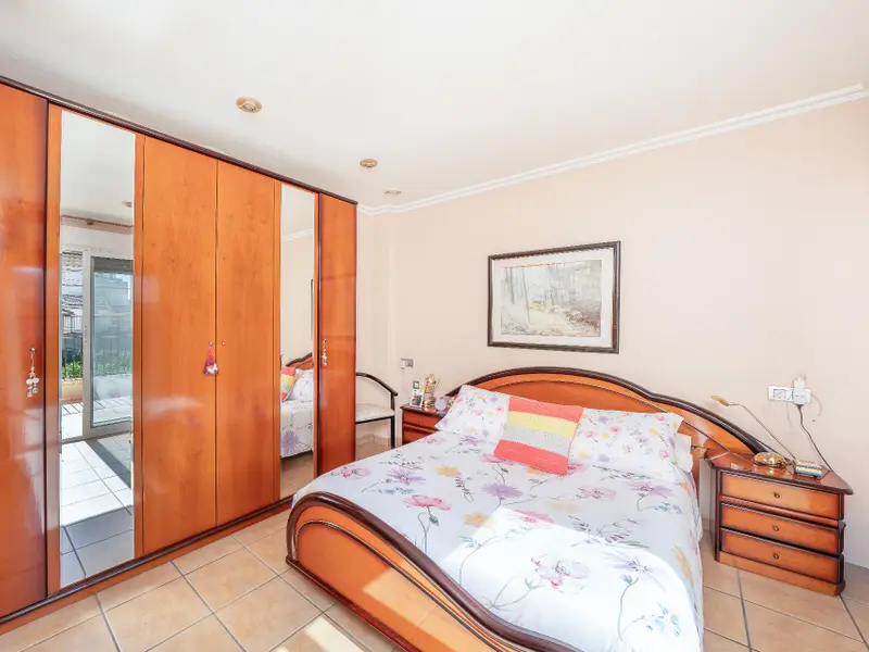 Maison mitoyenne avec 5 chambres à Daya Nueva, Costa Blanca — photo 23 sur 30