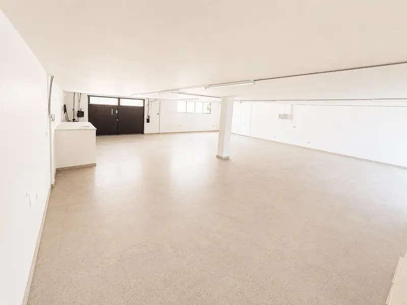 Local comercial en Almansa, Costa Blanca — foto 10 de 20