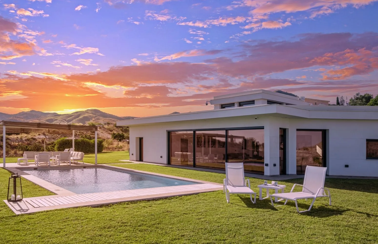 Villa de 4 dormitorios en Mutxamel, Costa Blanca — foto 1 de 30