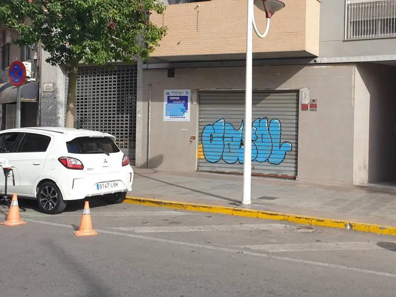 Комерційне приміщення з 3 спальнями у Elche, Коста-Бланка — фото 3 з 9