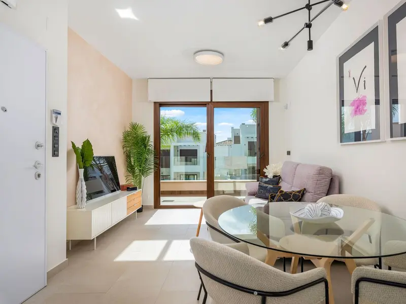 Bungalow de 2 dormitorios en Torrevieja, Costa Blanca — foto 4 de 29