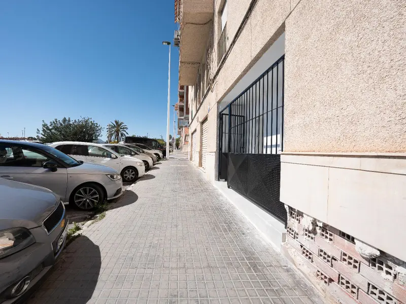 Комерційне приміщення у Elche, Коста-Бланка — фото 2 з 30