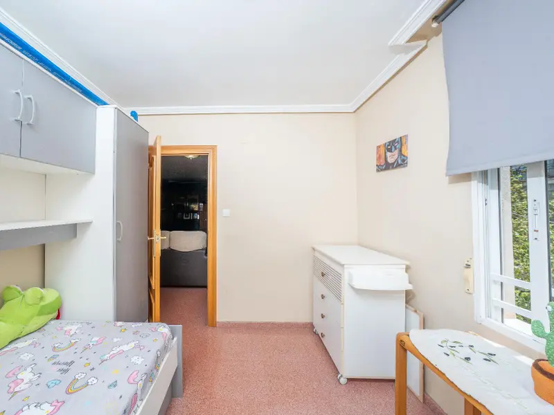 Apartamento de 2 dormitorios en Alicante, Costa Blanca — foto 15 de 18