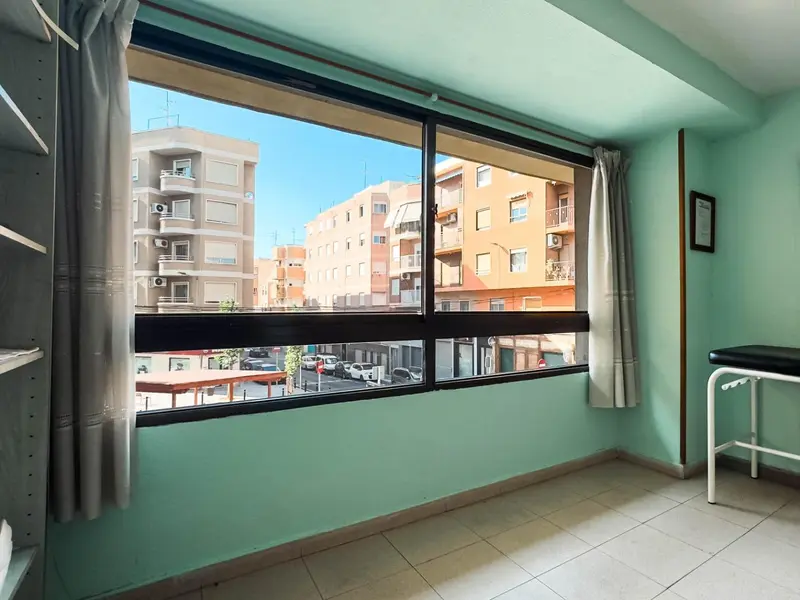 Комерційне приміщення у Elche, Коста-Бланка — фото 12 з 24