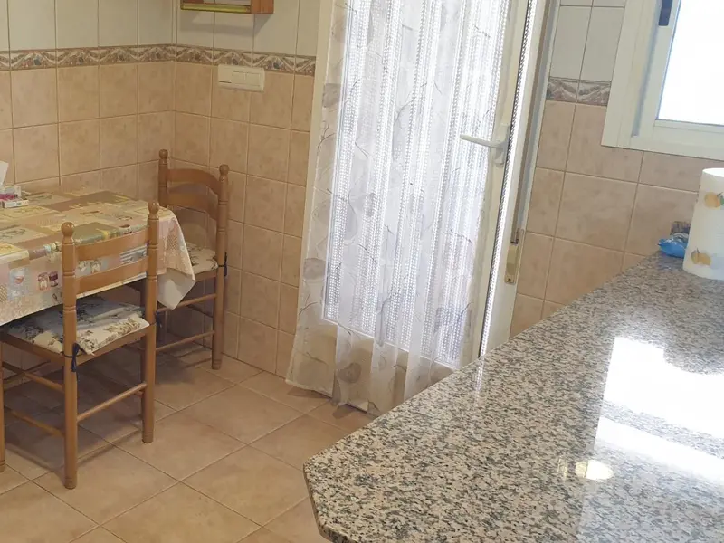 Apartamento de 2 dormitorios en Elche, Costa Blanca — foto 5 de 12