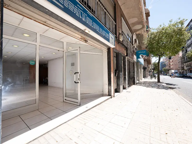 Gewerbe in Elche, Costa Blanca — Foto 2 von 10