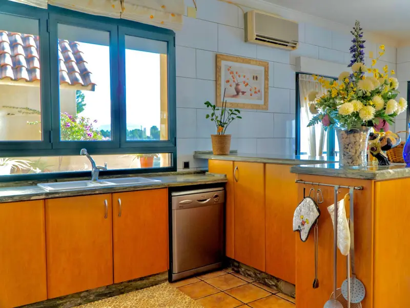 Casa de campo de 5 dormitorios en Desconocido, Costa Blanca — foto 12 de 30