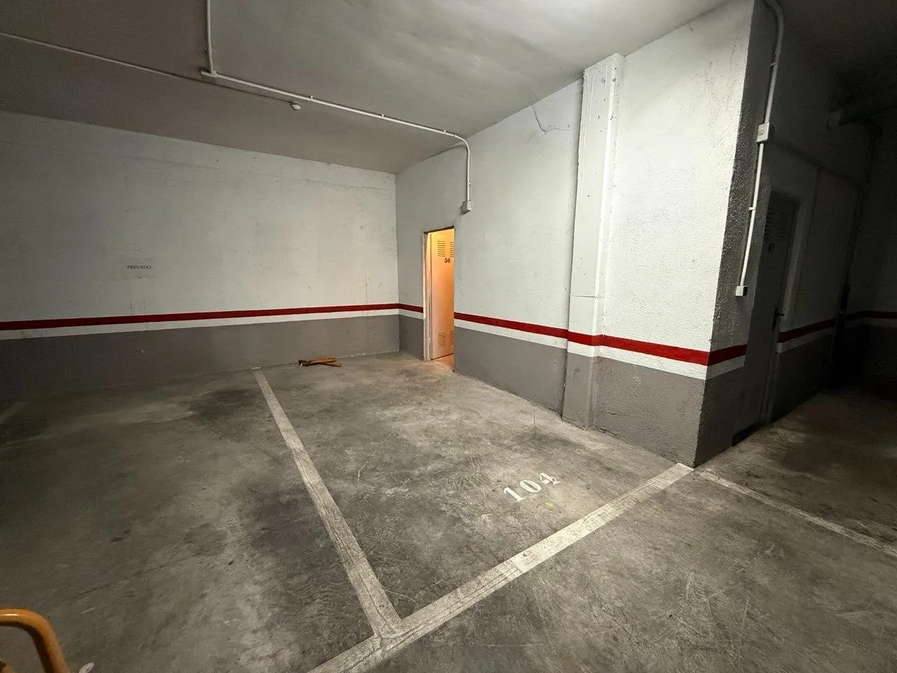 Garage in Benidorm, Costa Blanca — foto 1 van 3