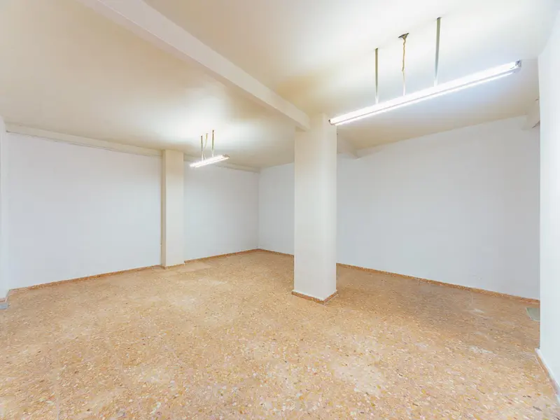 Commercial in Elche, Costa Blanca — photo 6 of 14