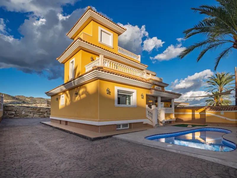 Вілла з 5 спальнями у El Campello, Коста-Бланка — фото 2 з 30