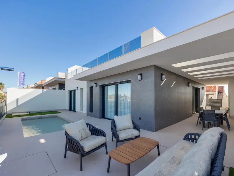 Villa with 3 bedrooms in Torrevieja, Costa Blanca — photo 13 of 30