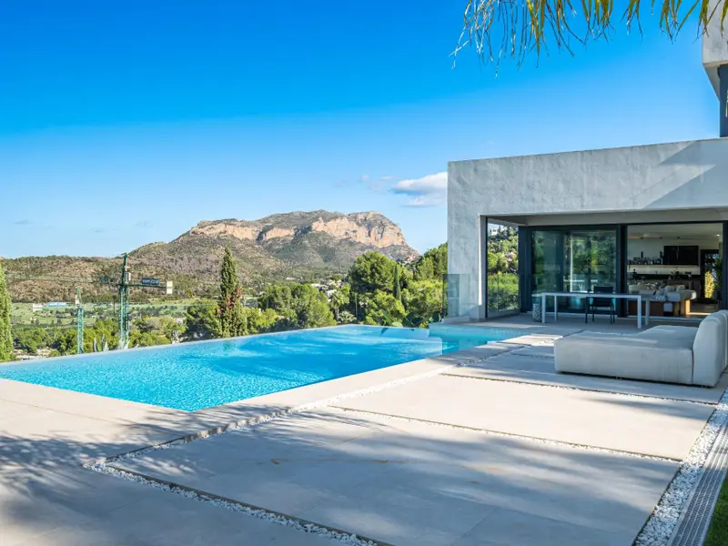 Villa with 5 bedrooms in Dénia, Costa Blanca — photo 25 of 30