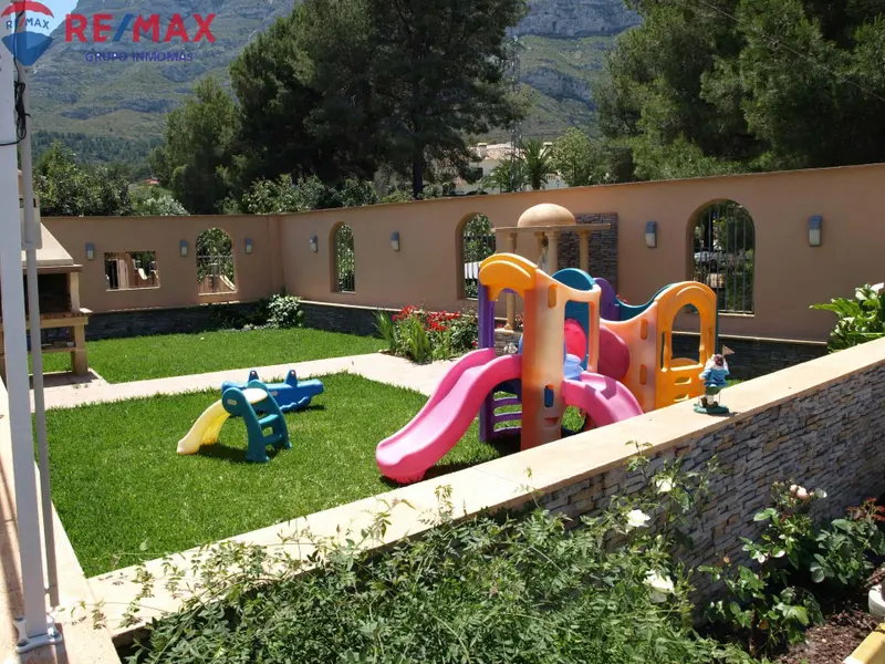 Villa de 11 dormitorios en Dénia, Costa Blanca — foto 27 de 30