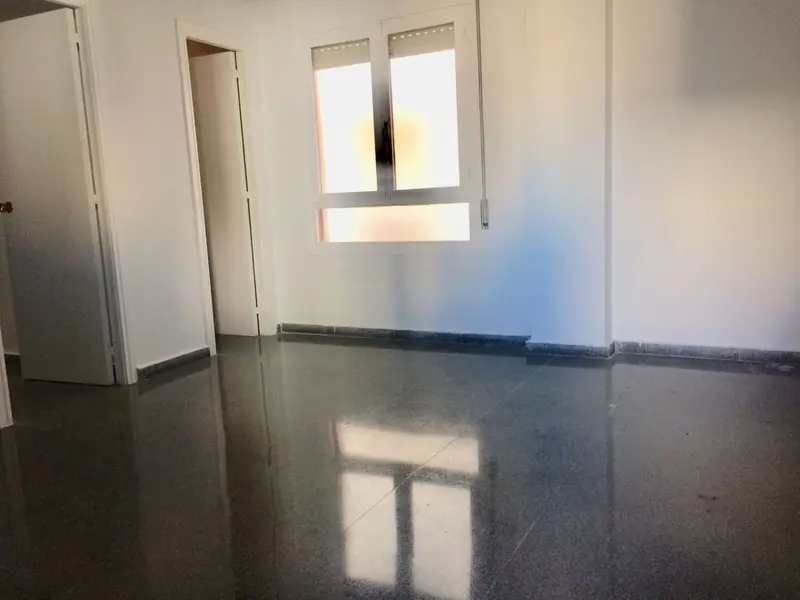 Local comercial de 1 dormitorios en Elche, Costa Blanca — foto 9 de 9