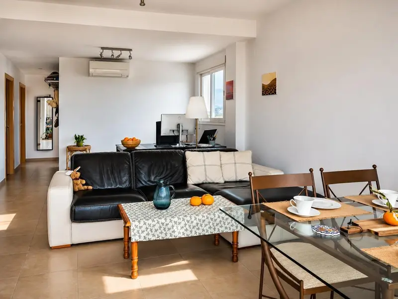 Apartamento de 2 dormitorios en Oliva, Costa Blanca — foto 2 de 4